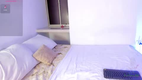 Elizabeth online show from April 22, 2026, 4:04 am