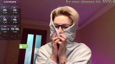 chloue and Gretta online show from January 4, 2025, 10:24 pm