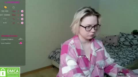 chloue and Gretta online show from March 10, 2025, 9:32 am