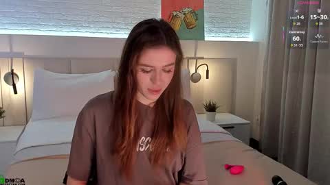 Milana online show from September 17, 2025, 9:33 am