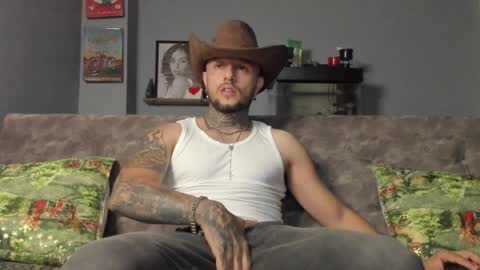 Emilio online show from January 6, 2025, 10:46 am