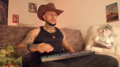 Emilio online show from December 21, 2025, 9:27 am