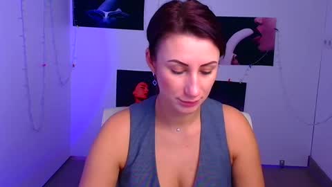 Emma online show from December 12, 2024, 4:21 pm