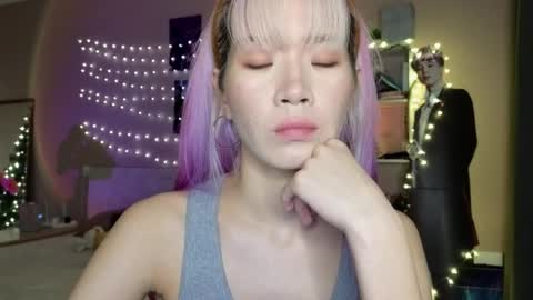 EveEva online show from January 17, 2026, 8:34 pm