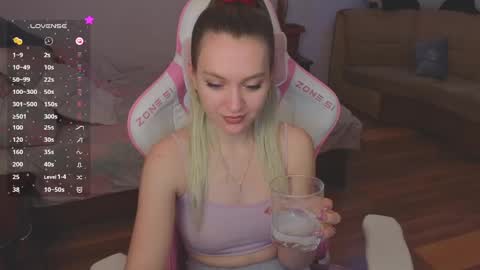 Evie online show from January 11, 2025, 7:49 am