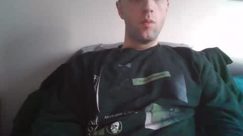 _evianxx online show from December 2, 2025, 6:25 pm