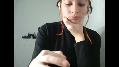 Mia-foster online show from January 24, 2025, 12:52 am