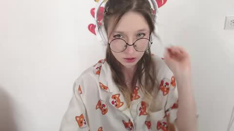 Hannaolotl online show from April 22, 2026, 10:06 am