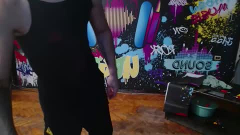 _happydayleon_ online show from September 13, 2025, 3:34 pm