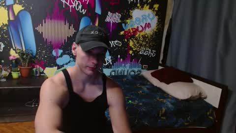 _happydayleon_ online show from September 15, 2025, 12:21 am