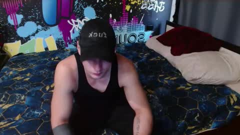 _happydayleon_ online show from September 20, 2025, 7:42 am