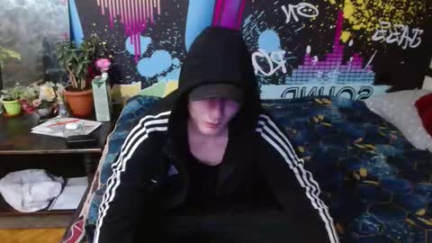 _happydayleon_ online show from September 25, 2025, 6:00 pm