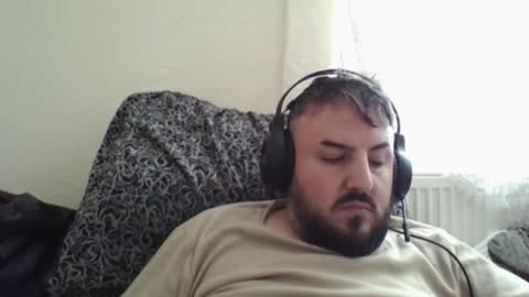  hasanhz.  online show from September 21, 2025, 7:10 am