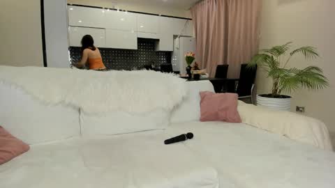 Julia online show from January 30, 2025, 11:11 am