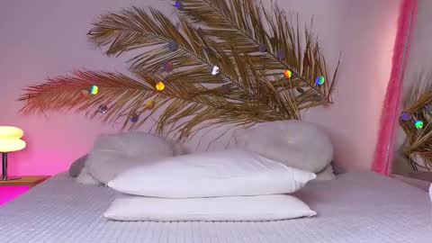 Holly online show from February 26, 2025, 7:31 am