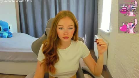 Snapshot of _hot_mia_1 chatting on May 16, 2026, 6:54 am _hot_mia_1 online show from May 16, 2026, 6:54 am