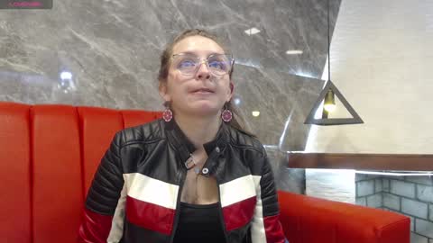 Isa online show from January 13, 2025, 2:21 pm