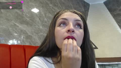 Isa online show from February 7, 2025, 2:37 pm