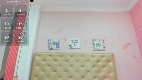 J A D E online show from October 31, 2025, 12:06 pm