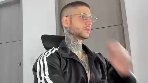 jeison online show from September 8, 2025, 5:12 pm