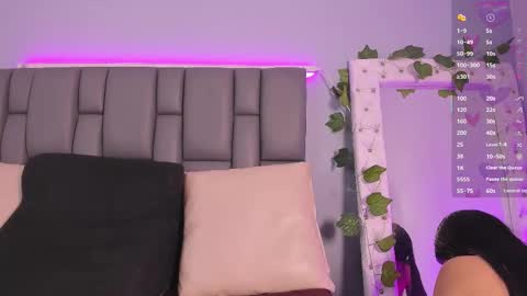 Jasmine online show from October 3, 2025, 1:52 pm