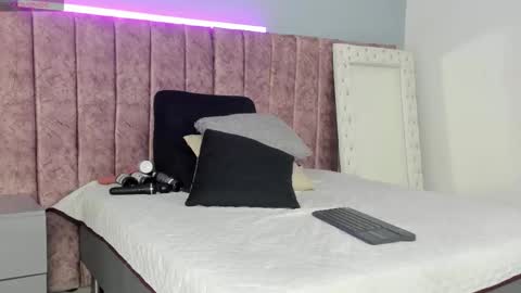 Jasmine online show from January 9, 2026, 11:02 am