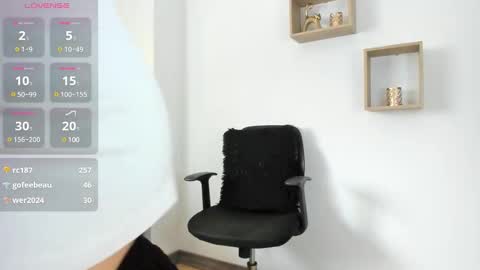 Jeniffer hot online show from March 7, 2025, 5:38 pm