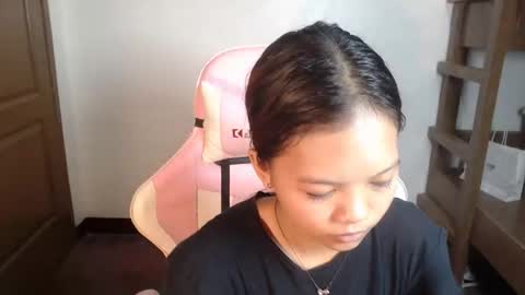 Snapshot of _jennn chatting on May 9, 2026, 4:56 pm Jen online show from May 9, 2026, 4:56 pm