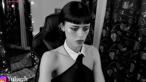 Snapshot of _jessy_moon_ chatting on June 5, 2026, 11:21 pm ... online show from June 5, 2026, 11:21 pm