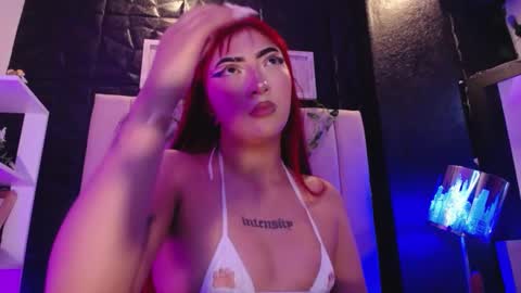 Mia online show from December 27, 2024, 4:54 pm