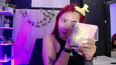 Mia online show from January 9, 2025, 1:56 pm