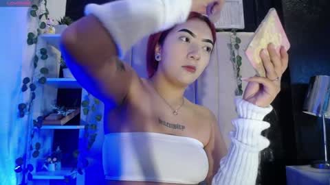 Mia online show from January 31, 2025, 1:02 pm