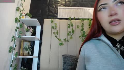 Mia online show from February 19, 2025, 5:27 pm