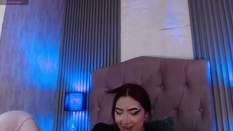 Mia online show from December 18, 2025, 4:57 pm