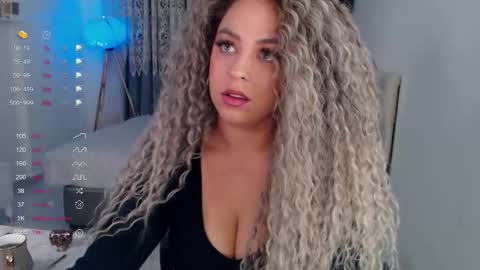 _just_a_queen_3 online show from October 17, 2025, 5:04 pm