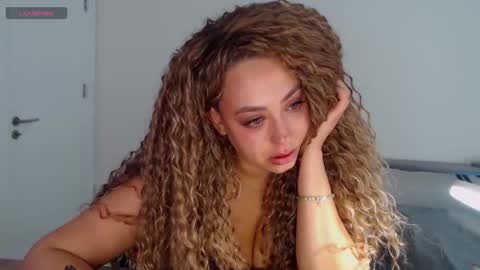 _just_a_queen_3 online show from March 6, 2026, 4:09 am