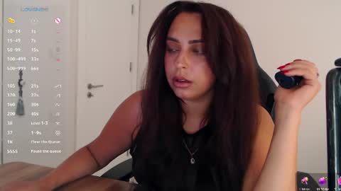 Snapshot of _just_a_queen_3 chatting on June 25, 2026, 5:28 pm _just_a_queen_3 online show from June 25, 2026, 5:28 pm