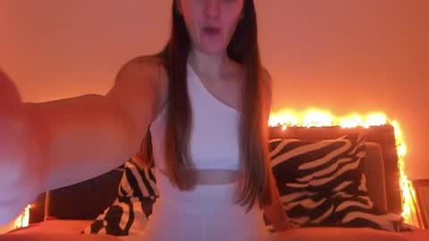 _just_a_simple_girl online show from December 18, 2024, 11:45 am