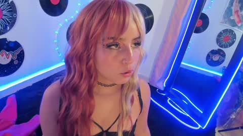 _karine01 online show from February 2, 2025, 10:35 am