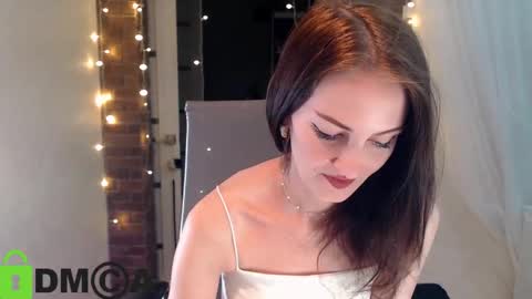  karolina online show from September 30, 2025, 6:35 pm