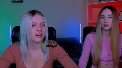 _kellykitten_ online show from November 20, 2025, 9:09 am