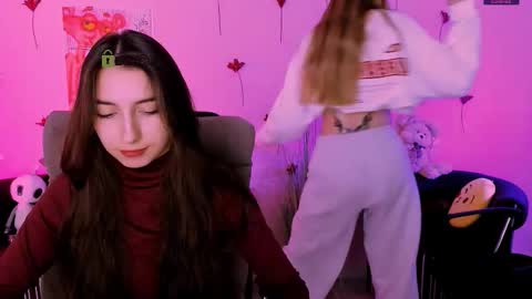 _kellykitten_ online show from March 3, 2026, 9:59 am