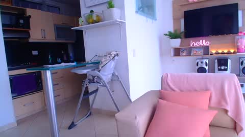  Dani  online show from September 19, 2025, 8:53 pm