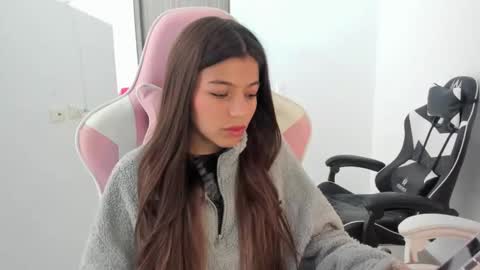 khloe sweet online show from October 18, 2025, 1:12 pm