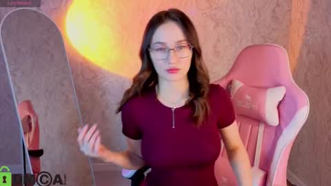 Kiki online show from February 22, 2026, 4:46 am