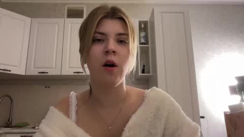 Molly   Emily online show from March 3, 2026, 11:43 pm