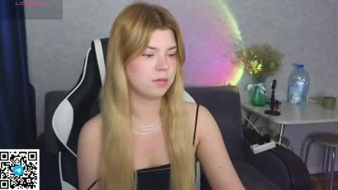 Molly   Emily online show from April 19, 2026, 7:40 am