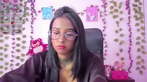 Stefany online show from June 17, 2026, 9:16 pm
