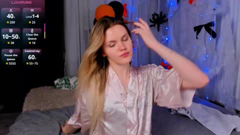 Kitty - online show from November 2, 2025, 9:17 pm