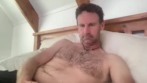 Kiwi online show from November 7, 2025, 9:37 pm